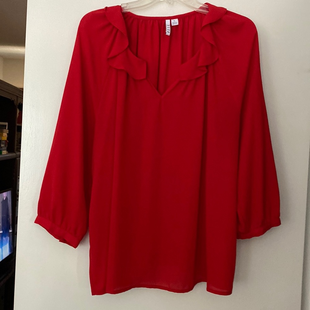 Elle three-quarter sleeve top size extra large, red color